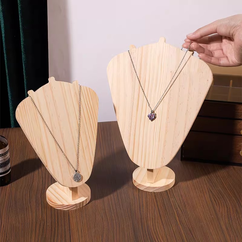 Wood Necklace Display Stand, J - Body Jewelry Holder recension och pris