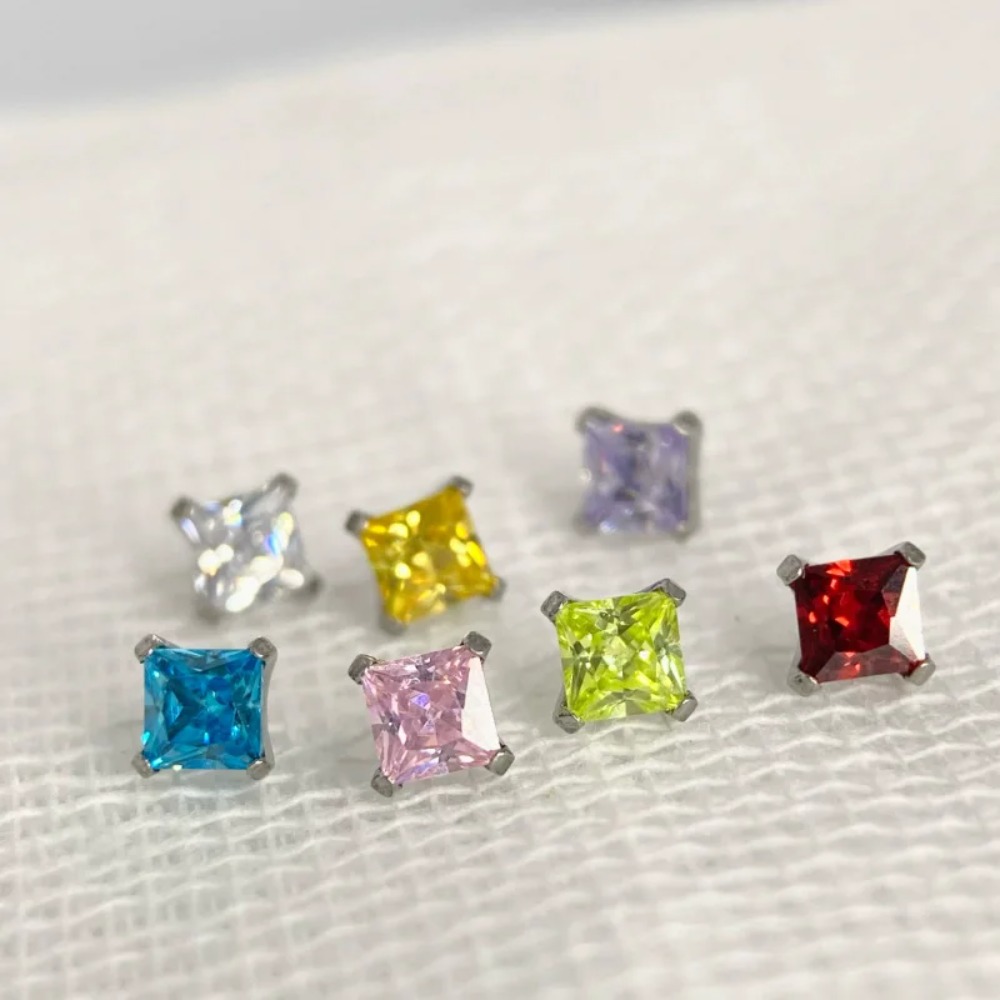 ASTM F136 Titanium Lip Piercin - Body Jewelry Cartilage Earrings recension och pris